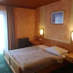 Wirt Z'minsta 酒店 阿尔特穆斯特