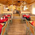 Wirt Z'minsta 酒店