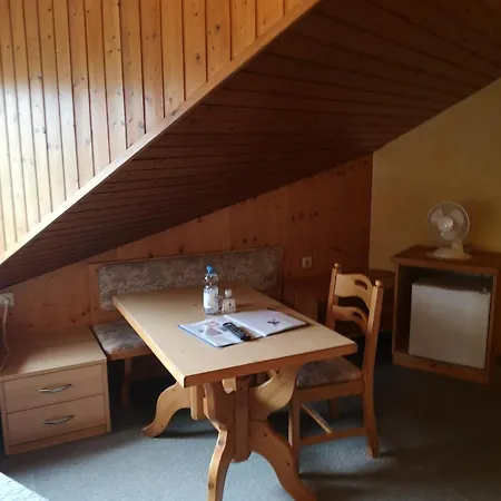 Wirt Z'minsta Hotel 3*