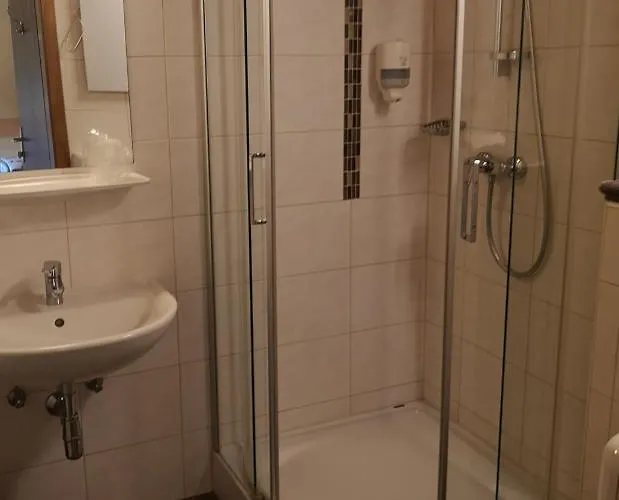 Wirt Z'minsta Hotel 3*