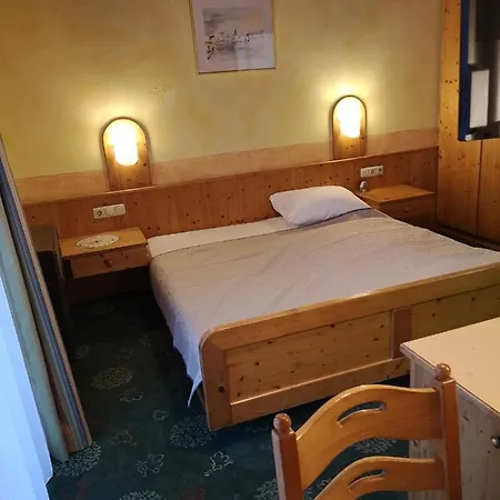 Wirt Z'minsta Hotel Altmünster